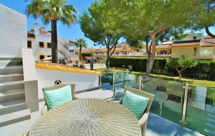 Sale - Bungalow - Villamartin