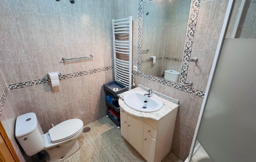 Sale - Townhouse - Daya Nueva