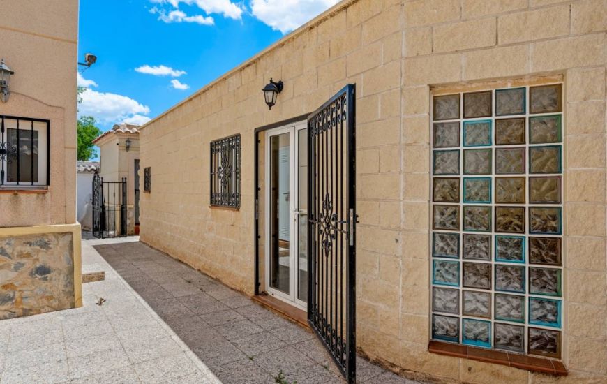 Sale - Finca - Catral