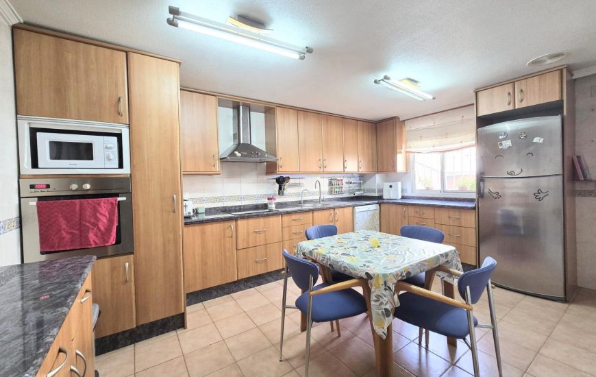 Sale - Rijtjeshuis - Monovar