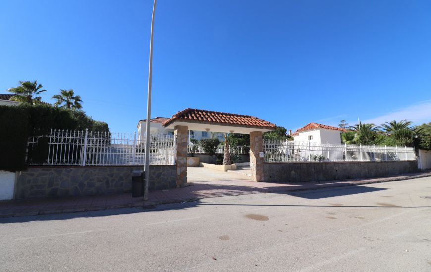 Sale - Villa - Algorfa
