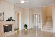 Sale - Villa - Villamartin