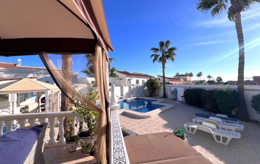 Sale - Villa - Torrevieja