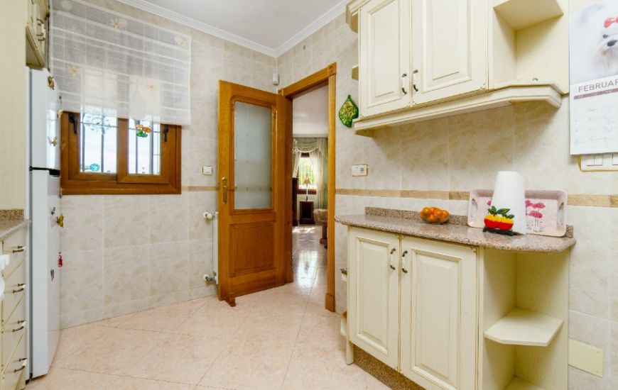 Sale - Villa - Los Altos