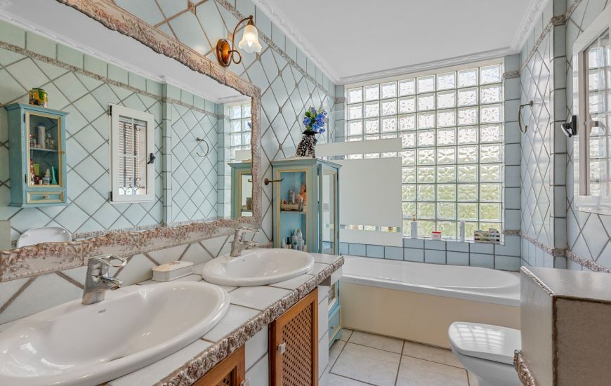 Sale - Villa - Torrevieja