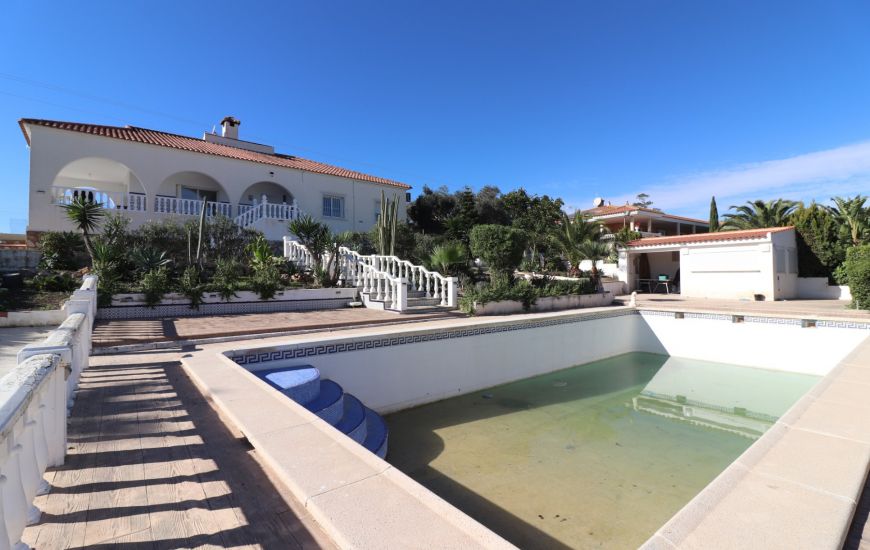 Sale - Villa - Algorfa