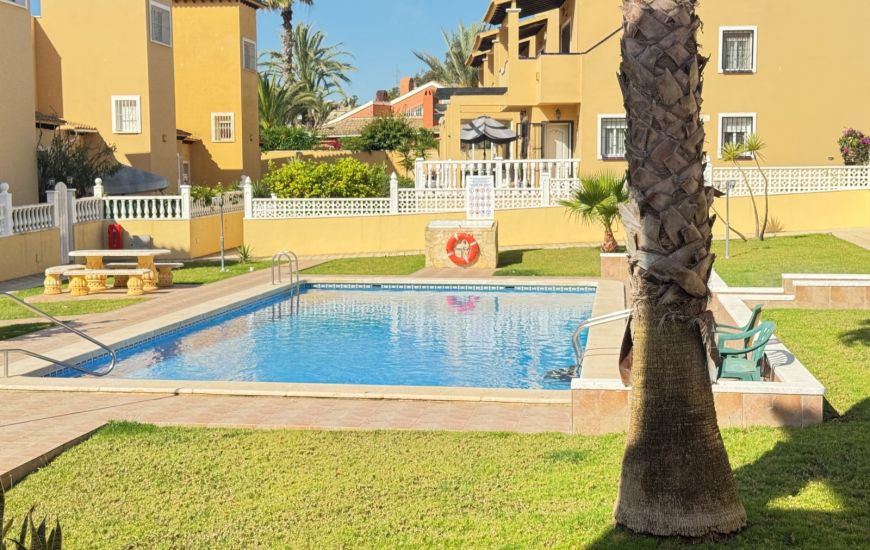 Sale - Villa - Villamartin