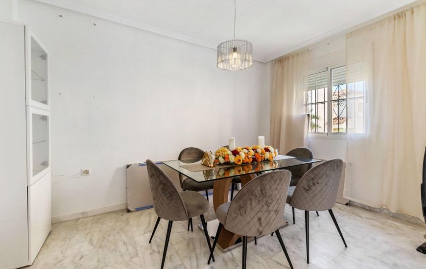 Sale - Villa - Villamartin