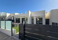 Sale - Villa - Pilar de la Horadada