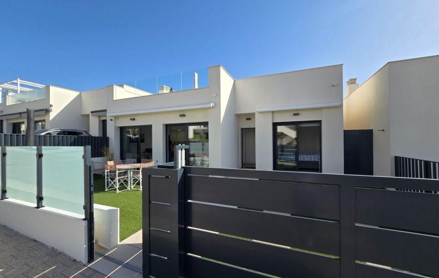 Sale - Villa - Pilar de la Horadada