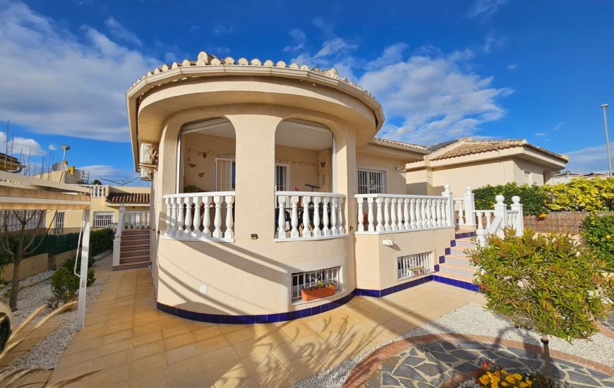 Venta - Villa - Benimar