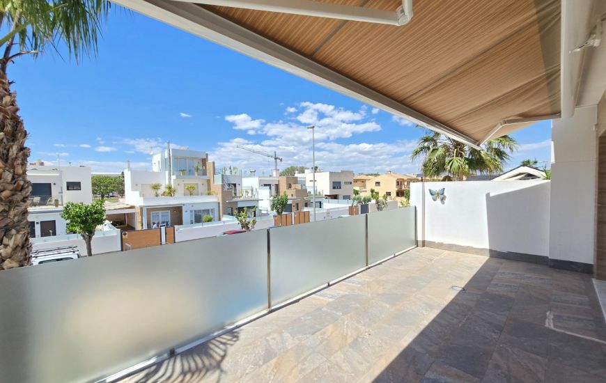 Sale - Villa * - Pilar de la Horadada *
