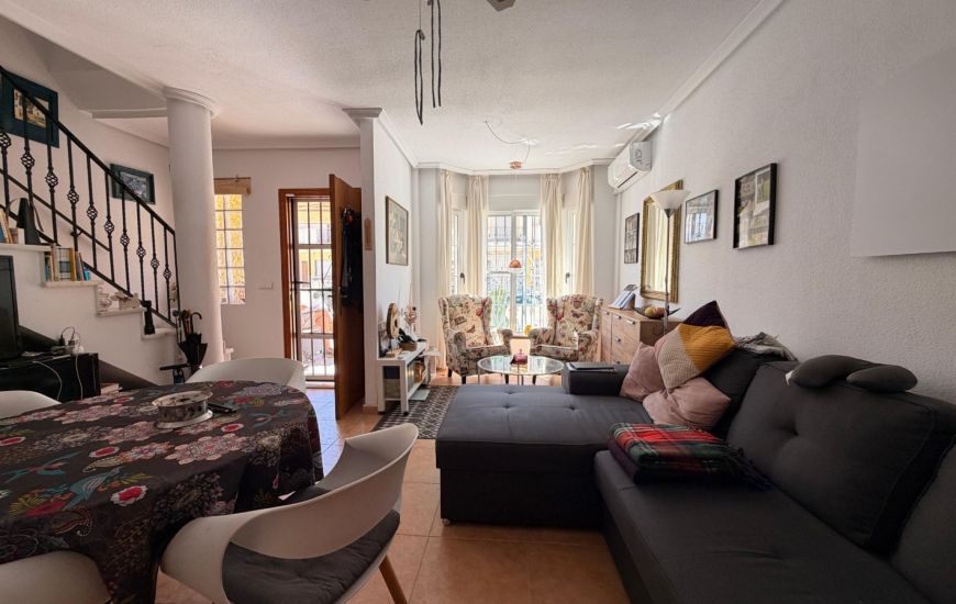 Sale - Townhouse - El Raso