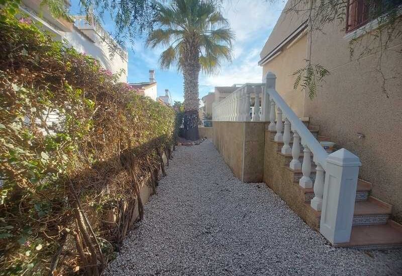 Venta - Villa - Algorfa