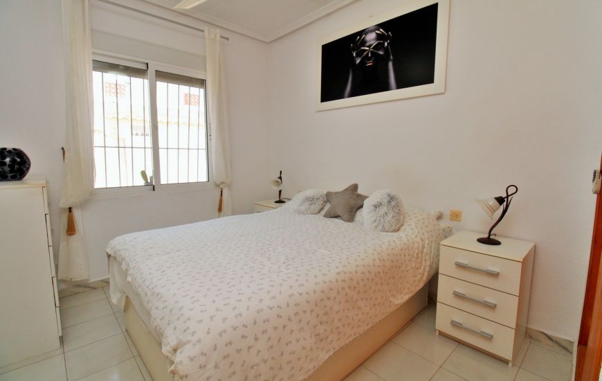 Sale - Villa - Villamartin