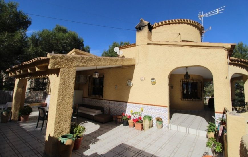 Sale - Villa - Villamartin