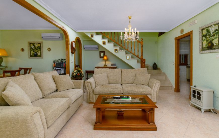 Sale - Villa - Los Altos