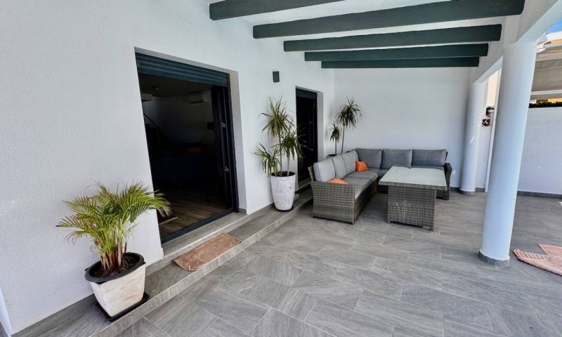 Sale - Apartments - Punta Prima