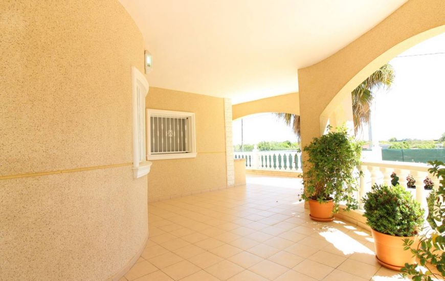 Sale - Villa - Daya Nueva