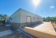 Sale - Masia - La Marina