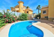 Sale - Villa - Villamartin