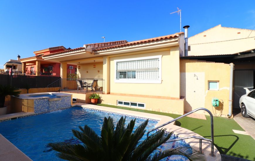 Venta - Villa - Almoradi