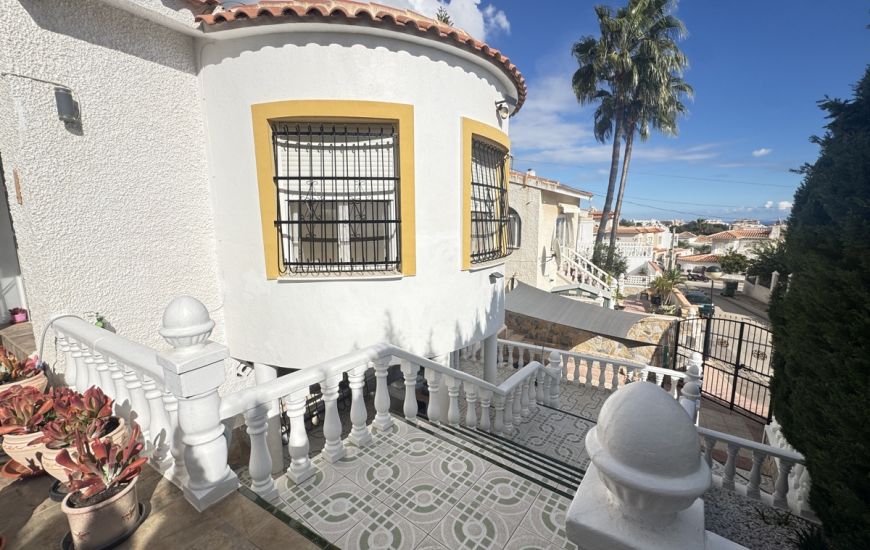 Sale - Villa - Villamartin