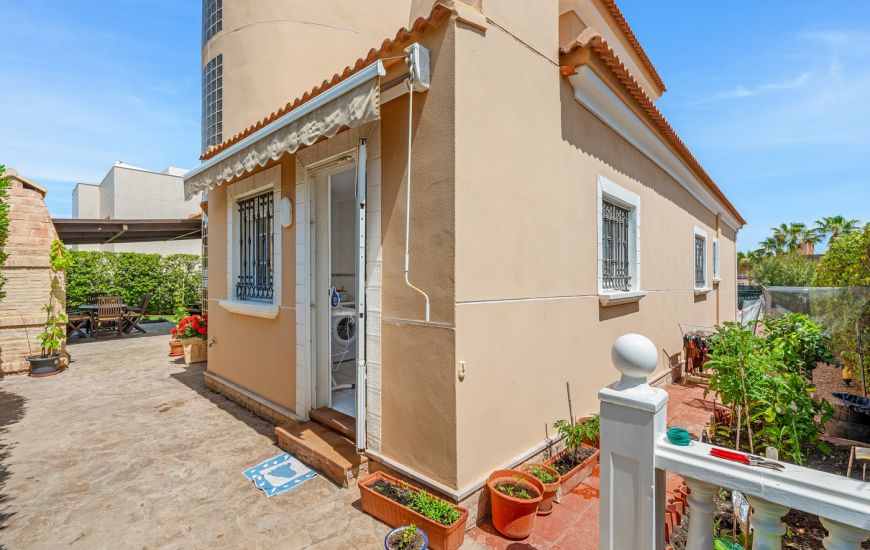 Sale - Villa - Torrevieja