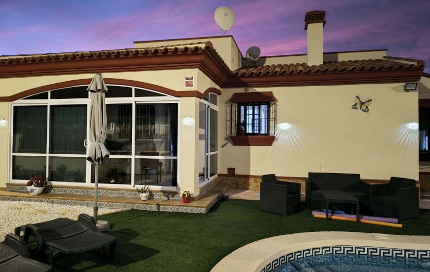 Sale - Villa - Hondón de las Nieves