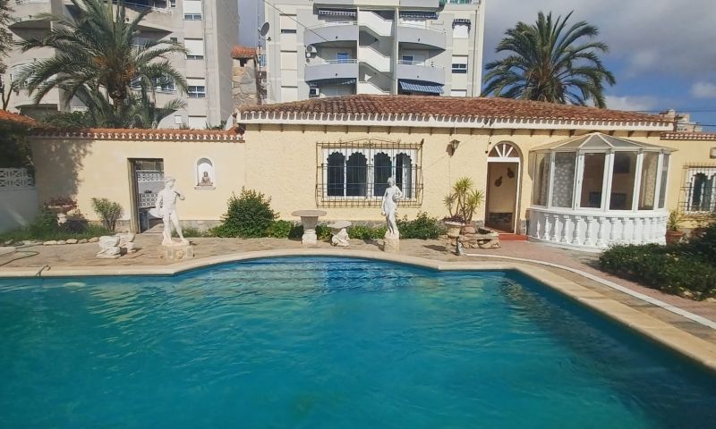 Sale - Villa - Torrevieja