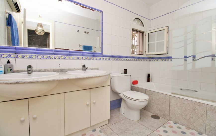 Sale - Townhouse - Villamartin