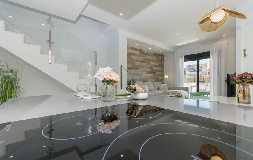 Nueva construcción  - Villa - Entre Naranjos