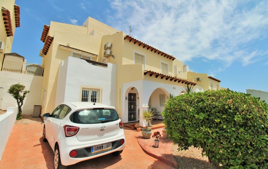 Sale - Rijtjeshuis - Villamartin
