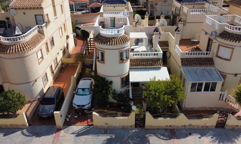 Sale - Villa - Orihuela Costa