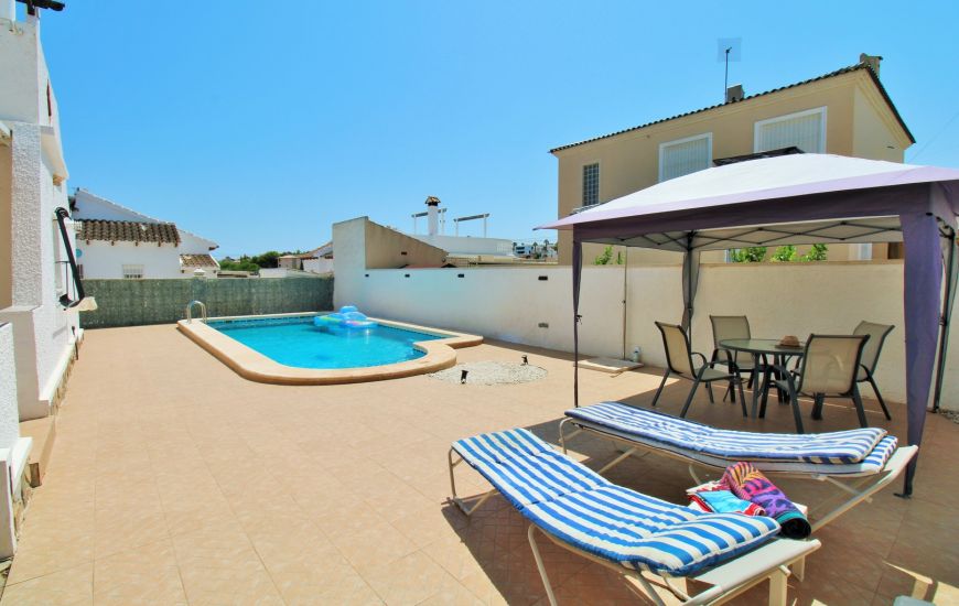 Sale - Villa - Villamartin