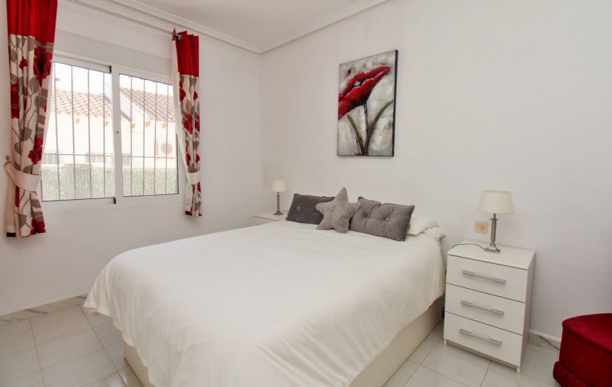 Sale - Villa - Villamartin