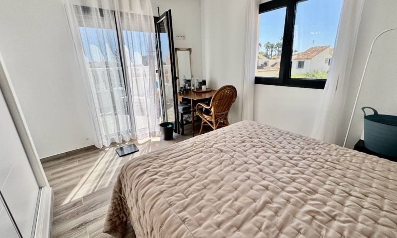 Sale - Apartments - Punta Prima