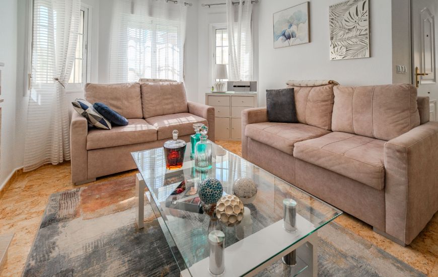 Sale - Villa - El Raso