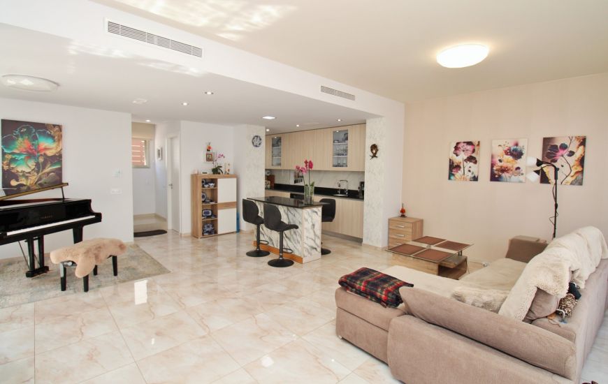 Sale - Villa - Villamartin