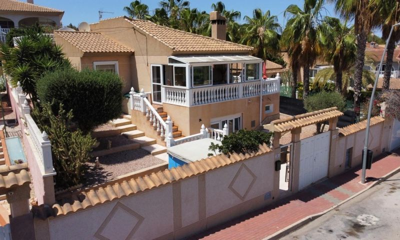 Sale - Villa - Torrevieja