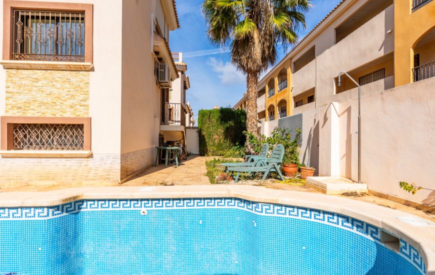 Sale - Villa - Villamartin