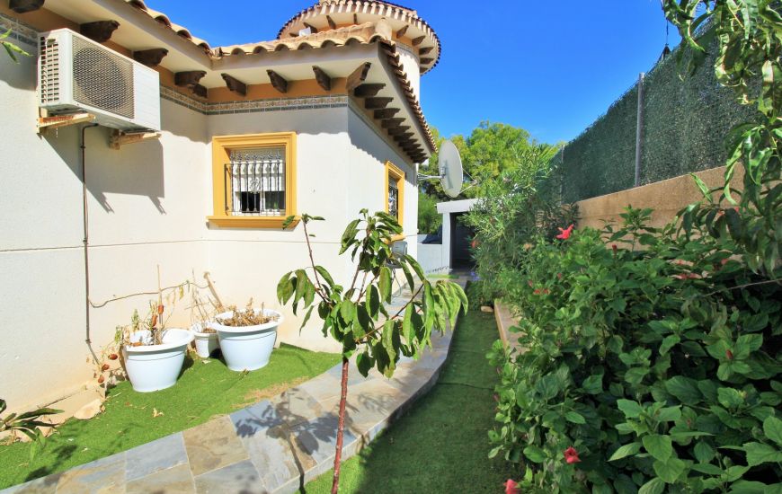 Sale - Villa - Villamartin