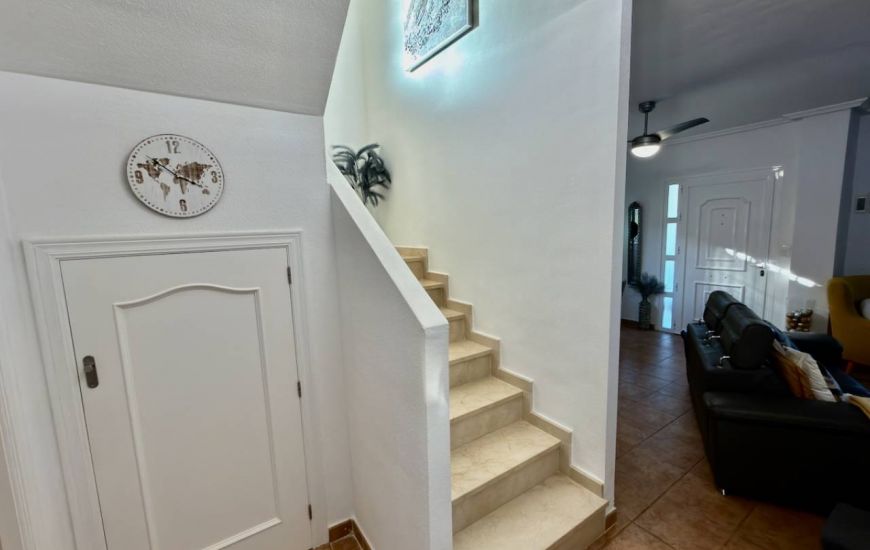 Sale - Villa - El Raso