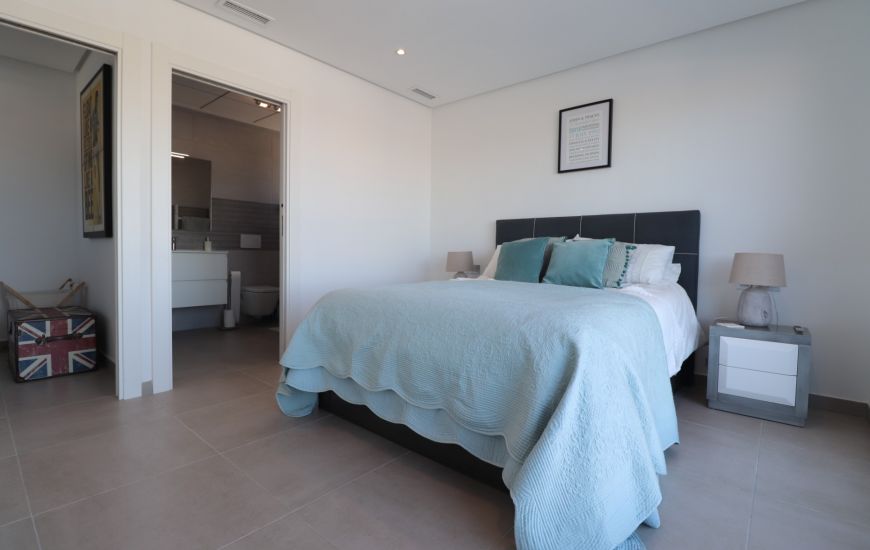 Sale - Villa - Benimar