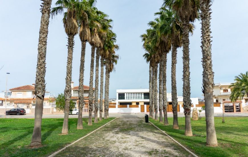 Sale - Villa - Los Altos