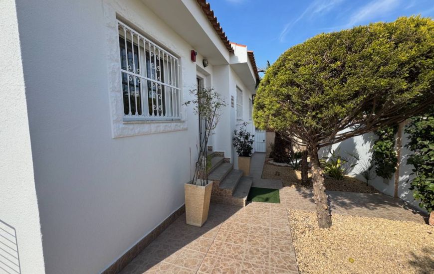 Sale - Villa - Benijófar - 