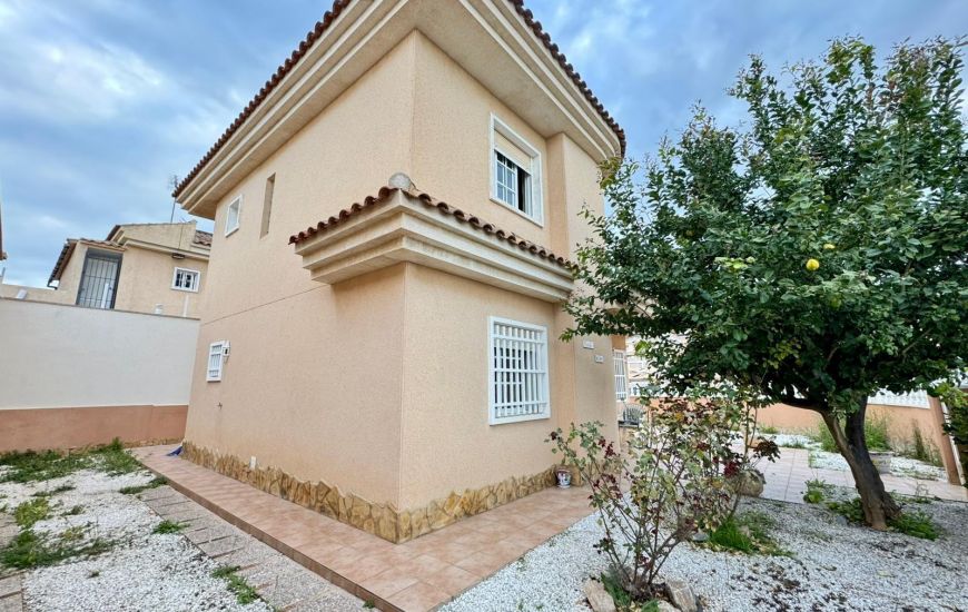 Venta - Villa - Torrevieja