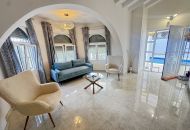 Sale - Villa - Villamartin