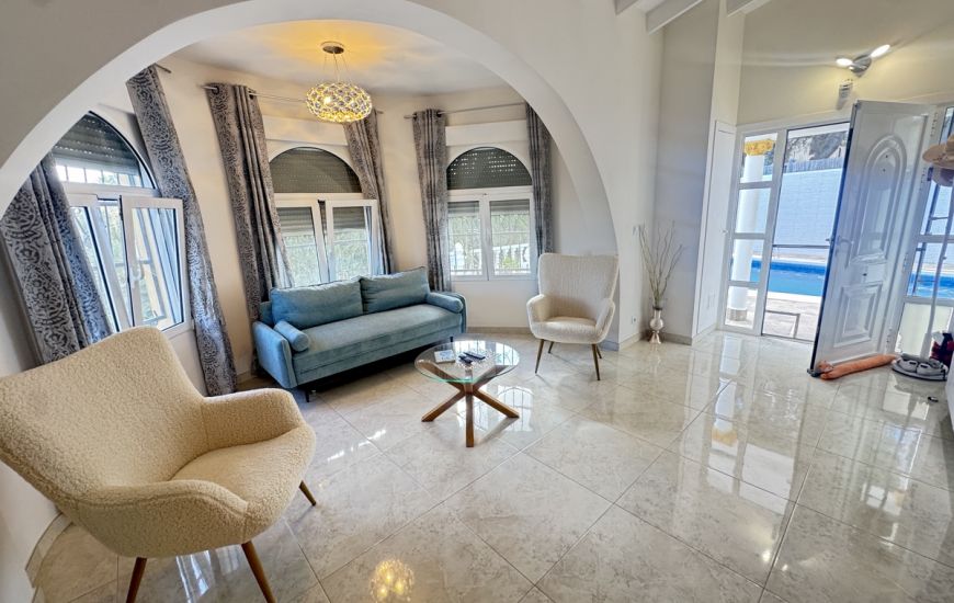 Sale - Villa - Villamartin