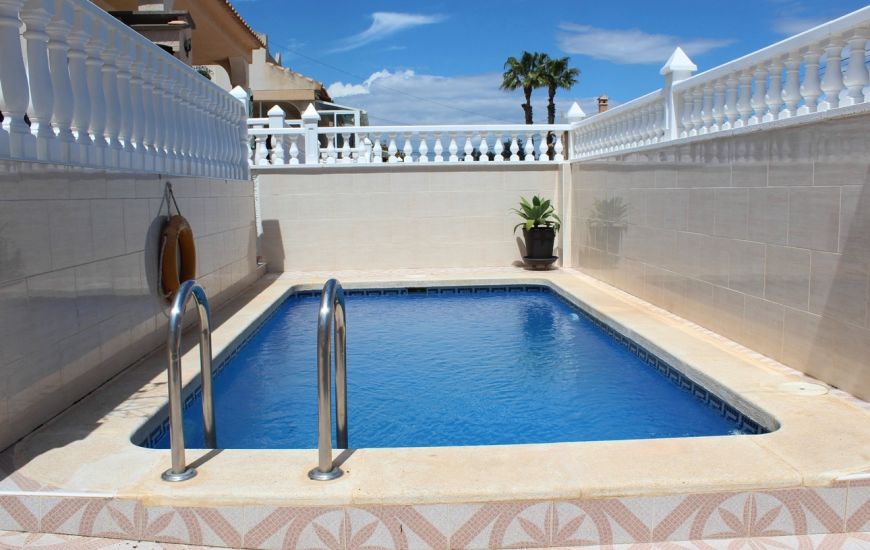 Sale - Villa - Villamartin
